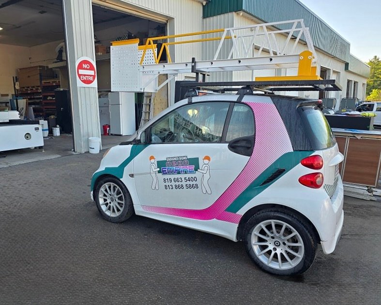 Illuminated business signage manufactured and installed by Neon Empire in Ottawa and Gatineau.